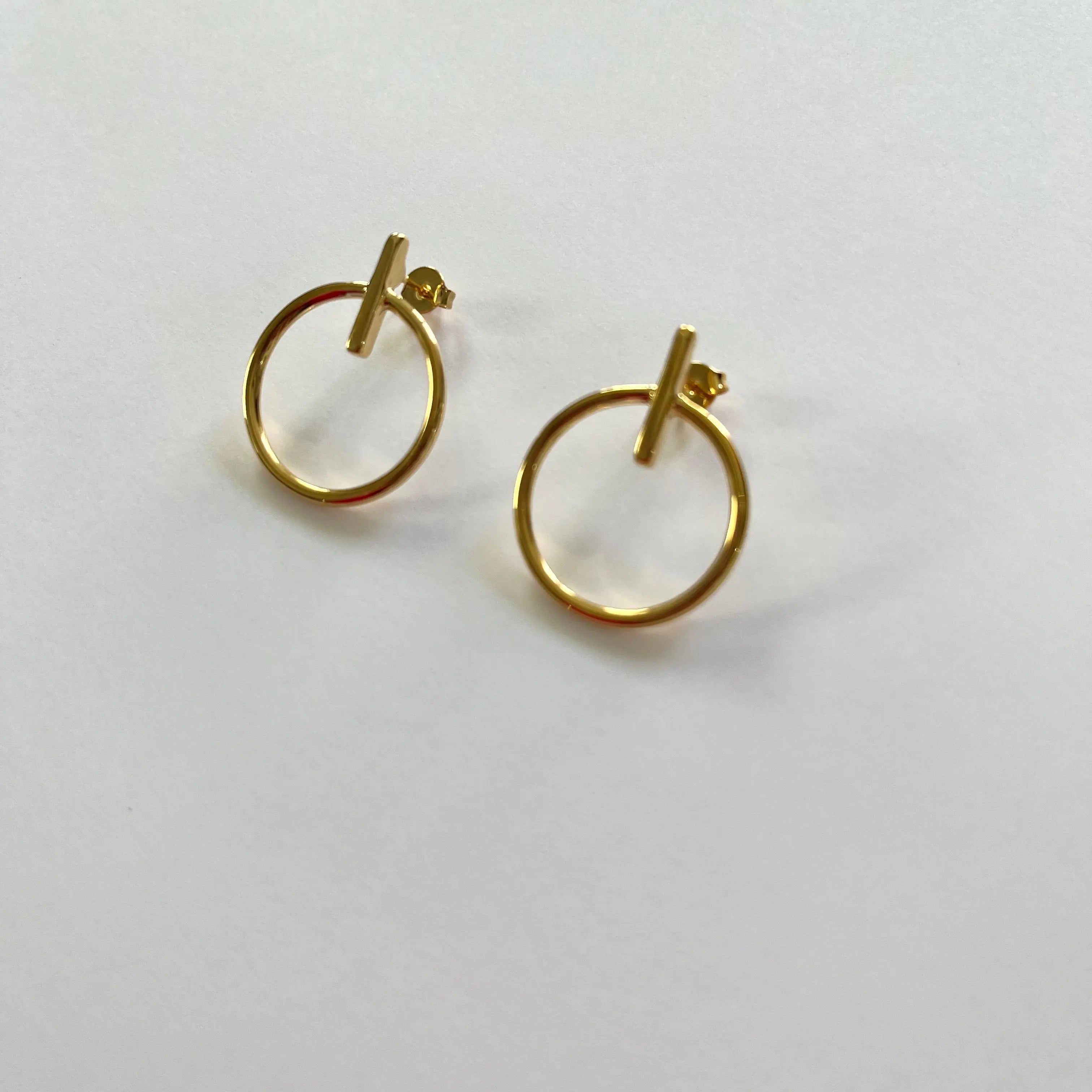 Aretes Círculo Barra Aretes Gold Muun Jewelry