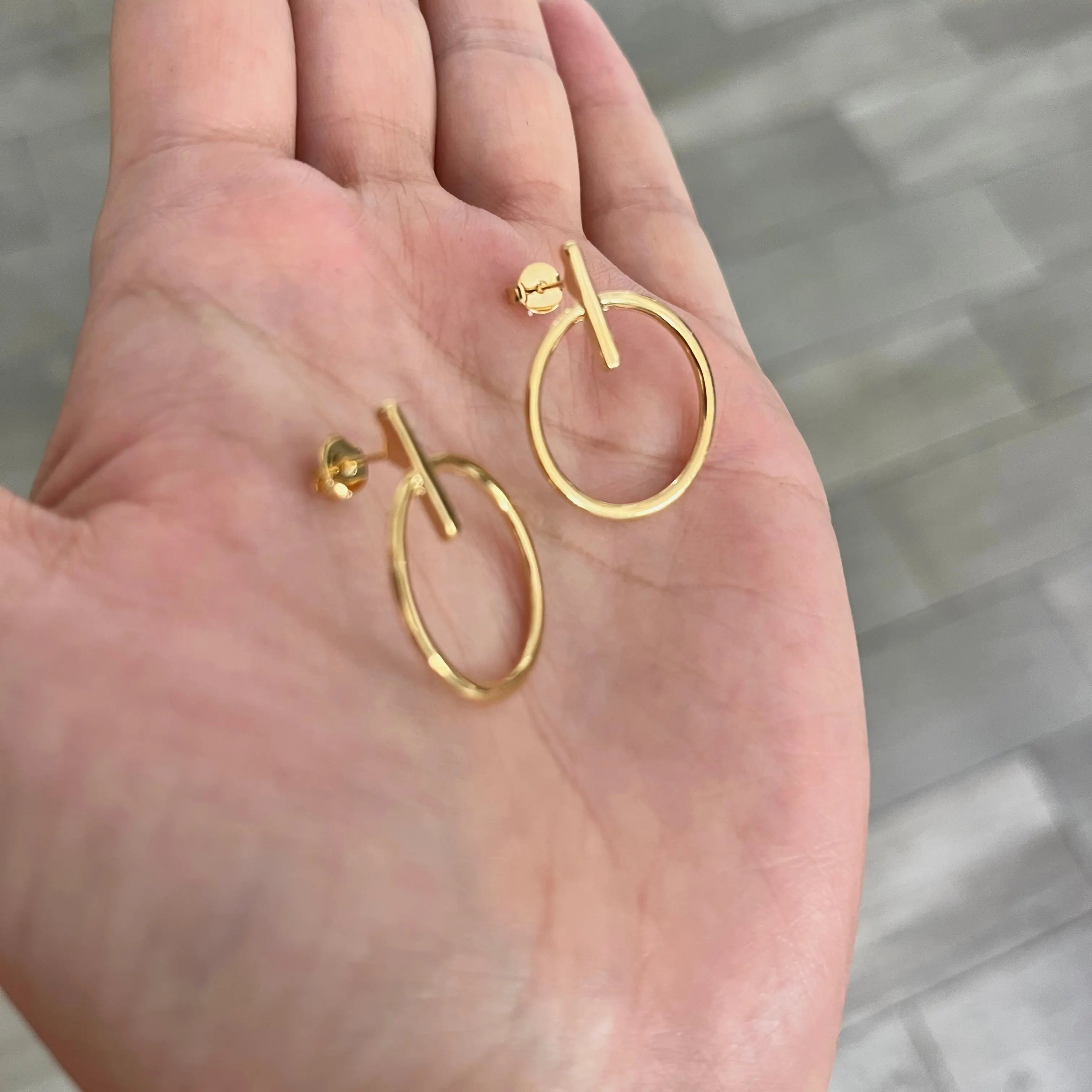 Aretes Círculo Barra Aretes Gold Muun Jewelry