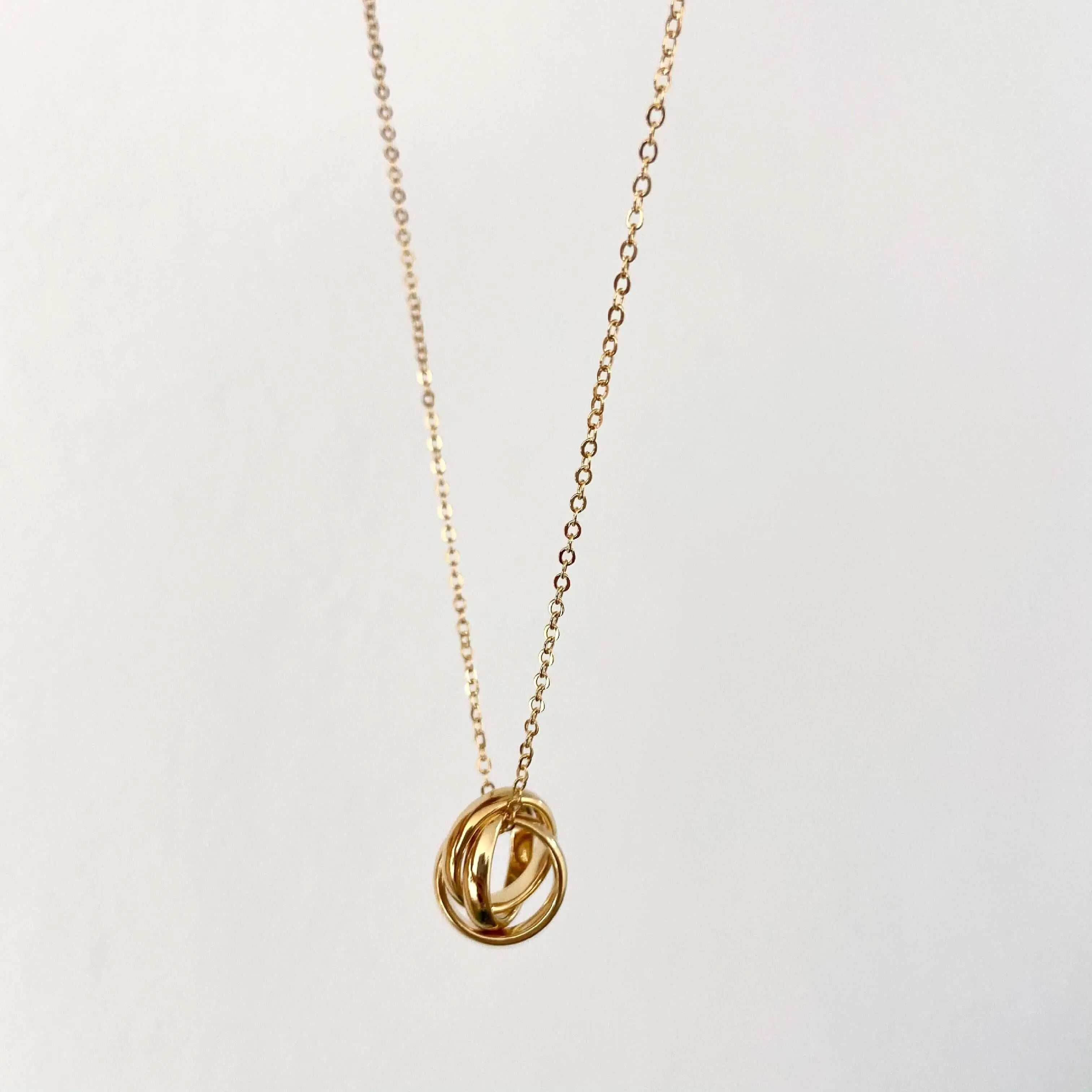 Collar Aros Entrelazados Collar Gold Muun Jewelry
