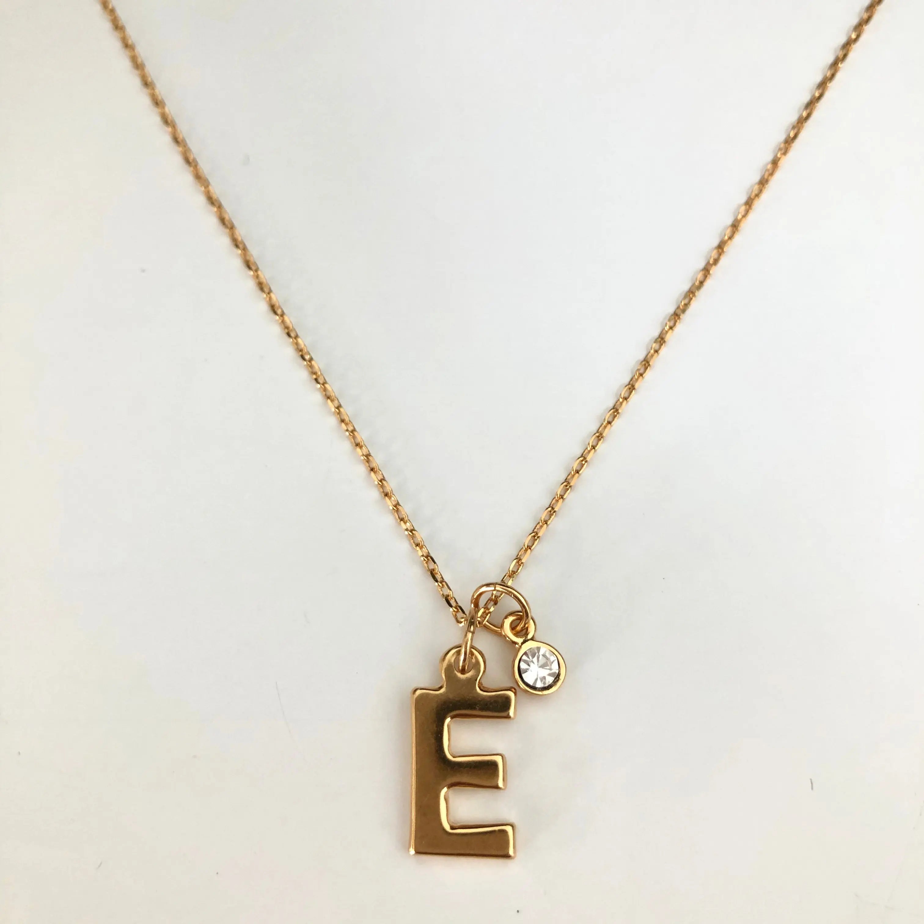 Collar Inicial Mediana Collares Gold Muun Jewelry