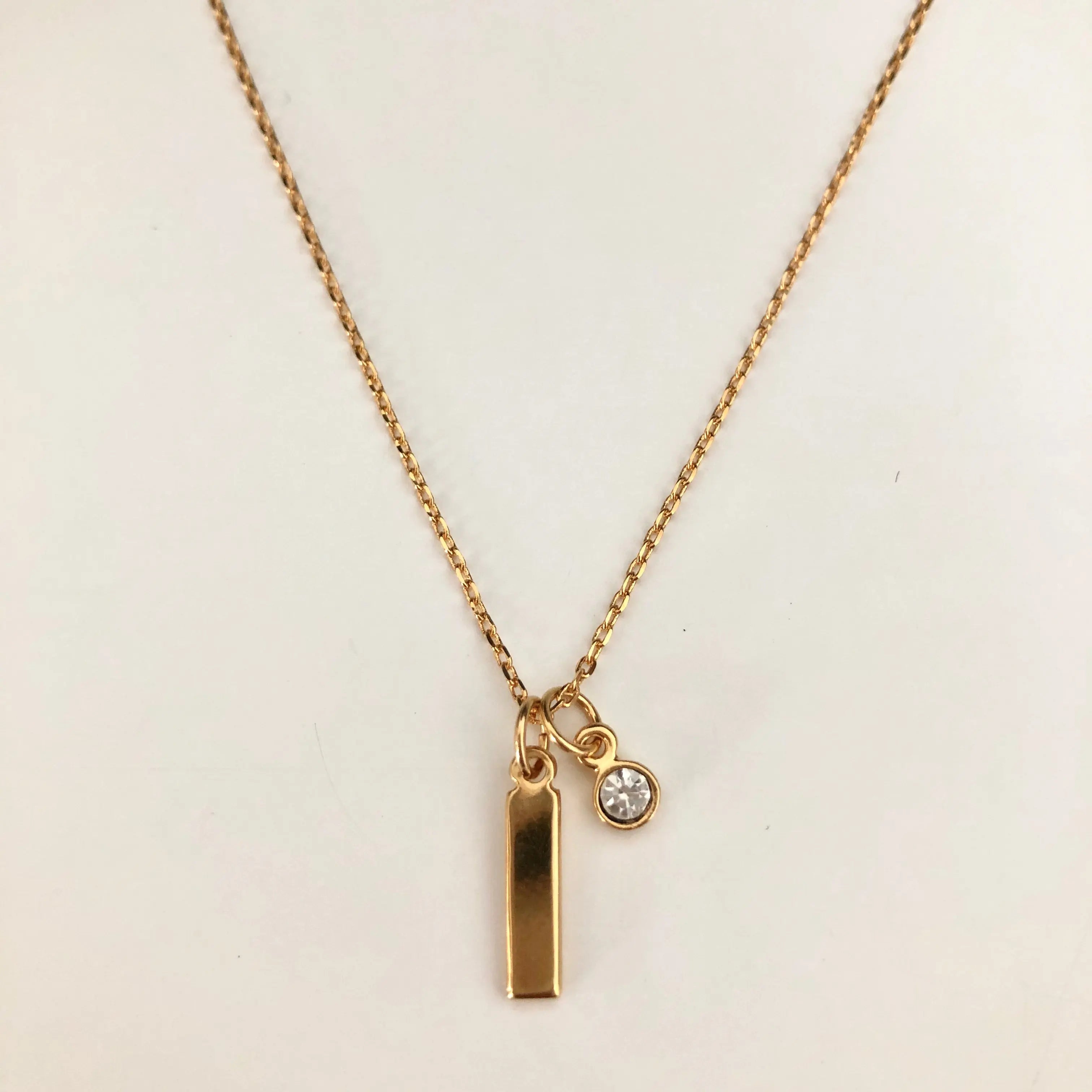 Collar Inicial Mediana Collares Gold Muun Jewelry