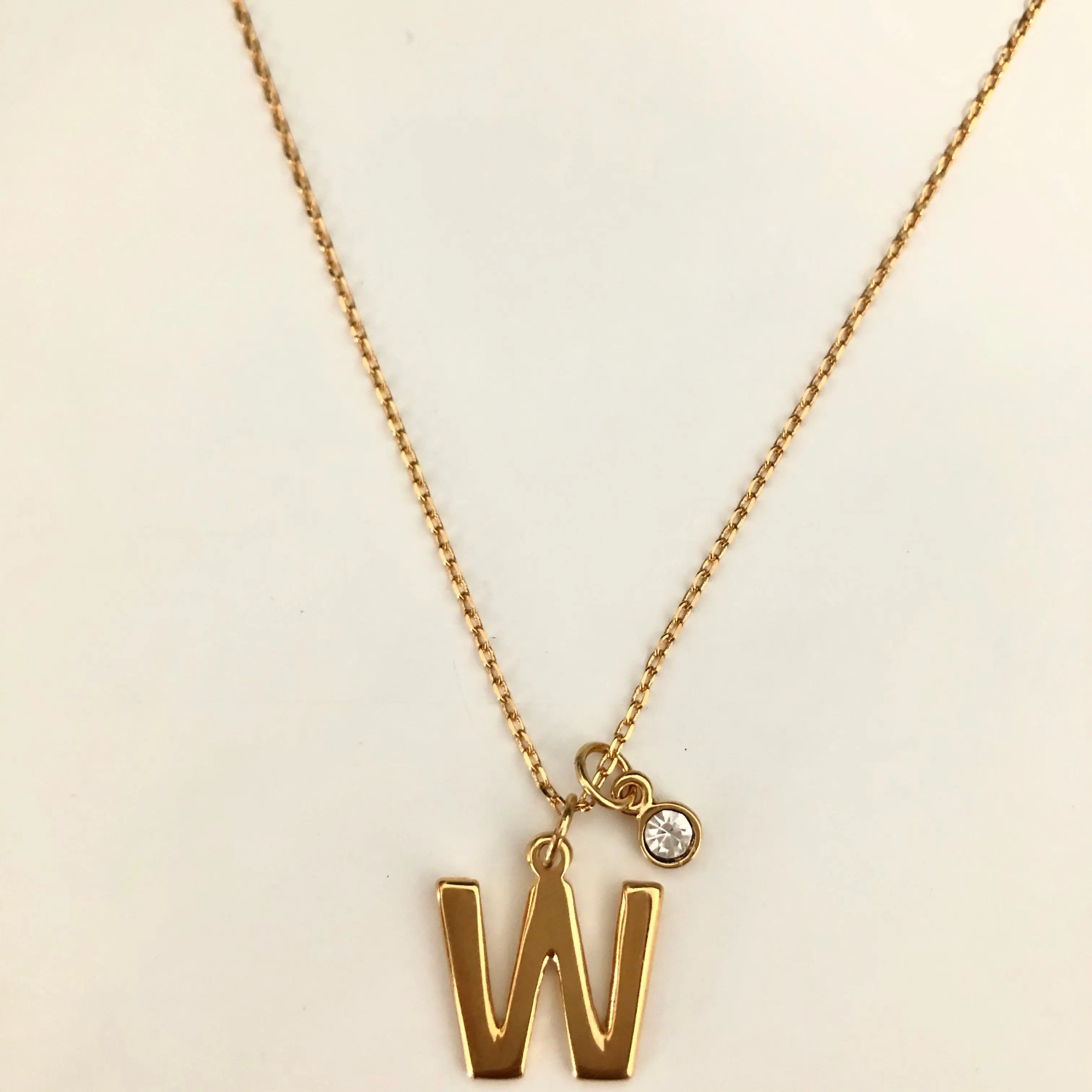 Collar Inicial Mediana Collares Gold Muun Jewelry