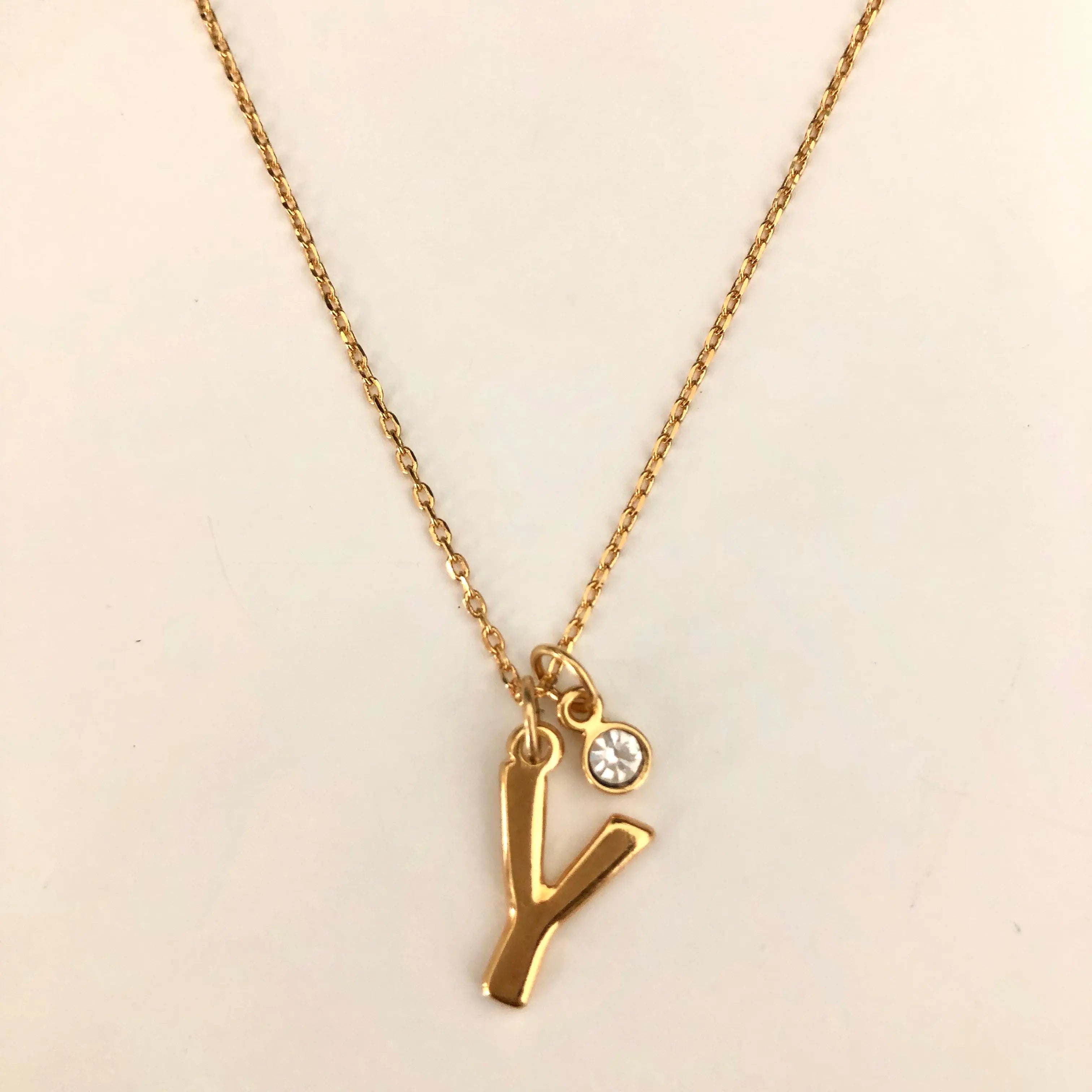 Collar Inicial Mediana Collares Gold Muun Jewelry
