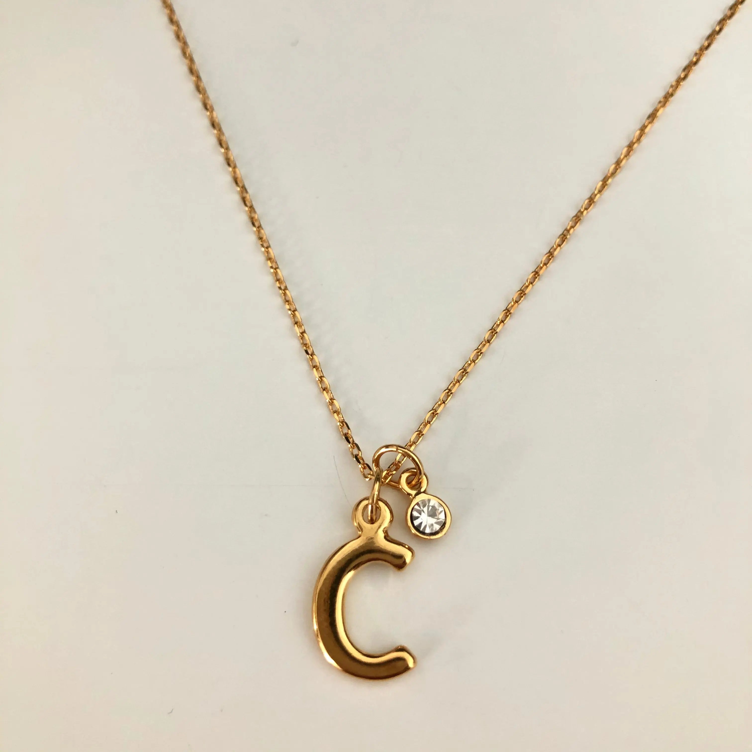 Collar Inicial Mediana Collares Gold Muun Jewelry