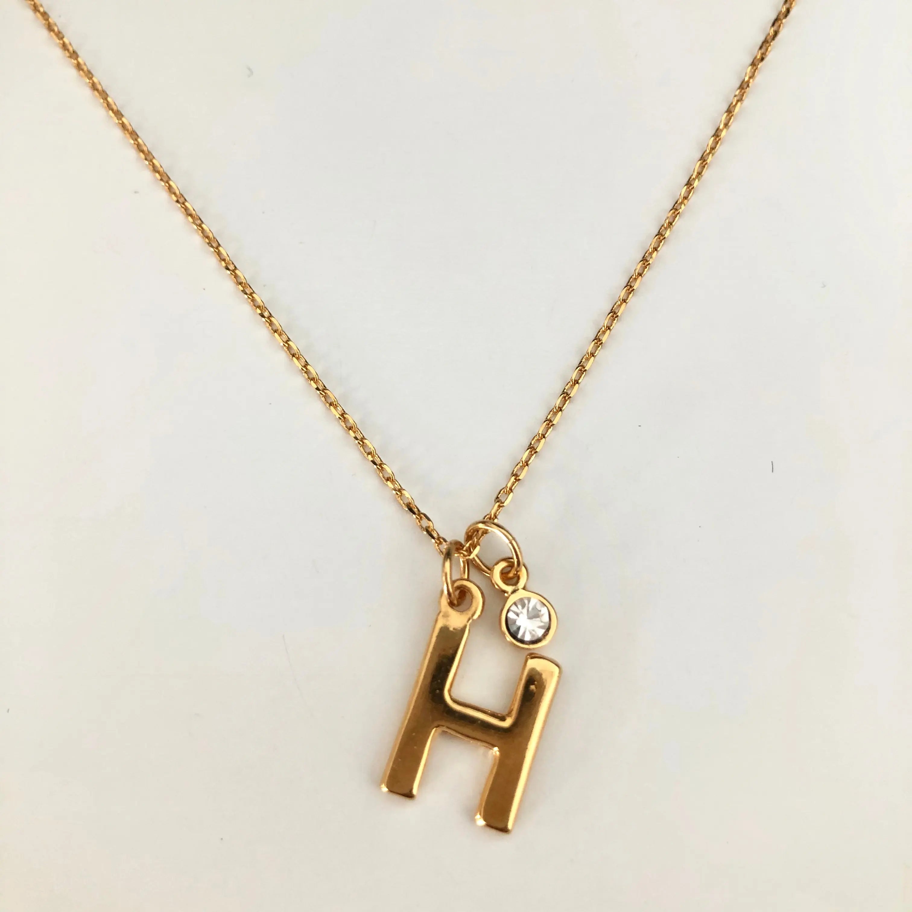 Collar Inicial Mediana Collares Gold Muun Jewelry