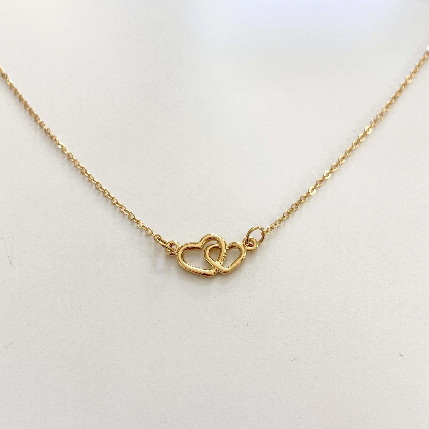 Collar Love Corazones entrelazados Collares Gold  Muun Jewelry