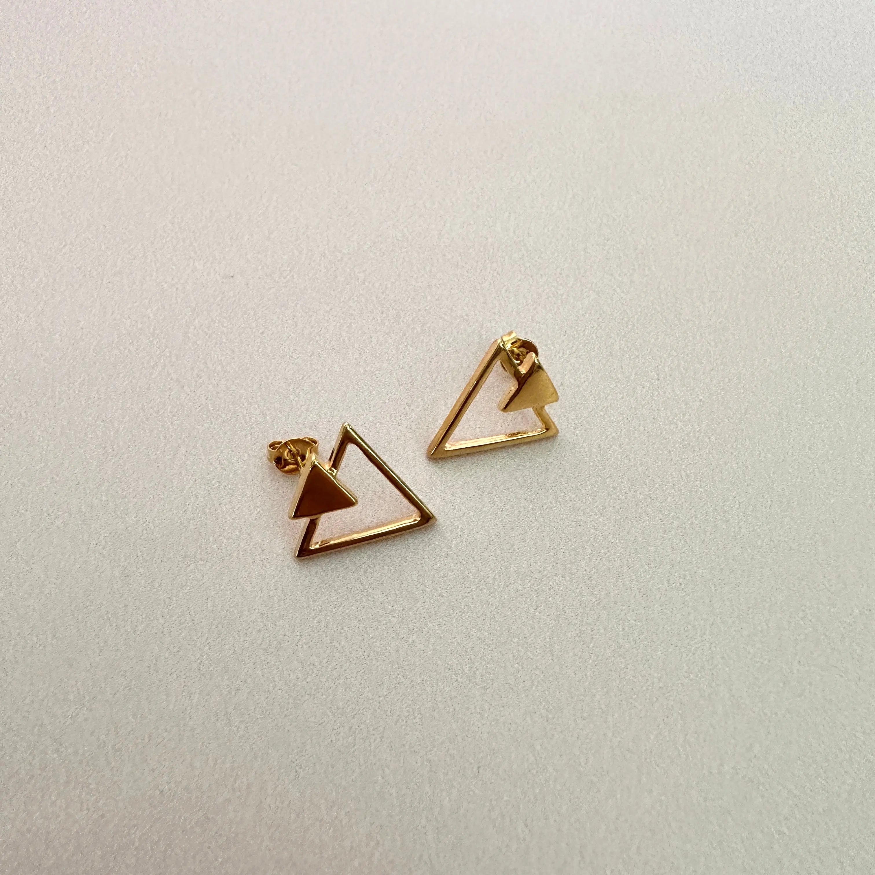 Aretes Triángulo   Muun Jewelry