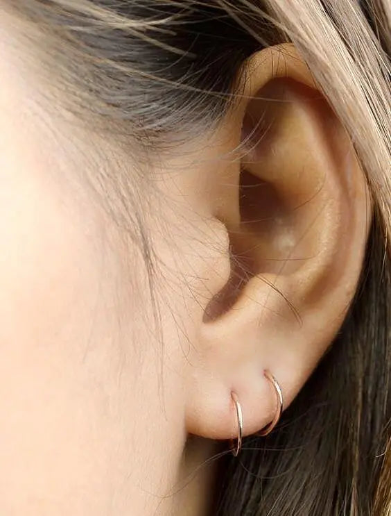 Aritos - mini arracadas Aretes Gold  Muun Jewelry