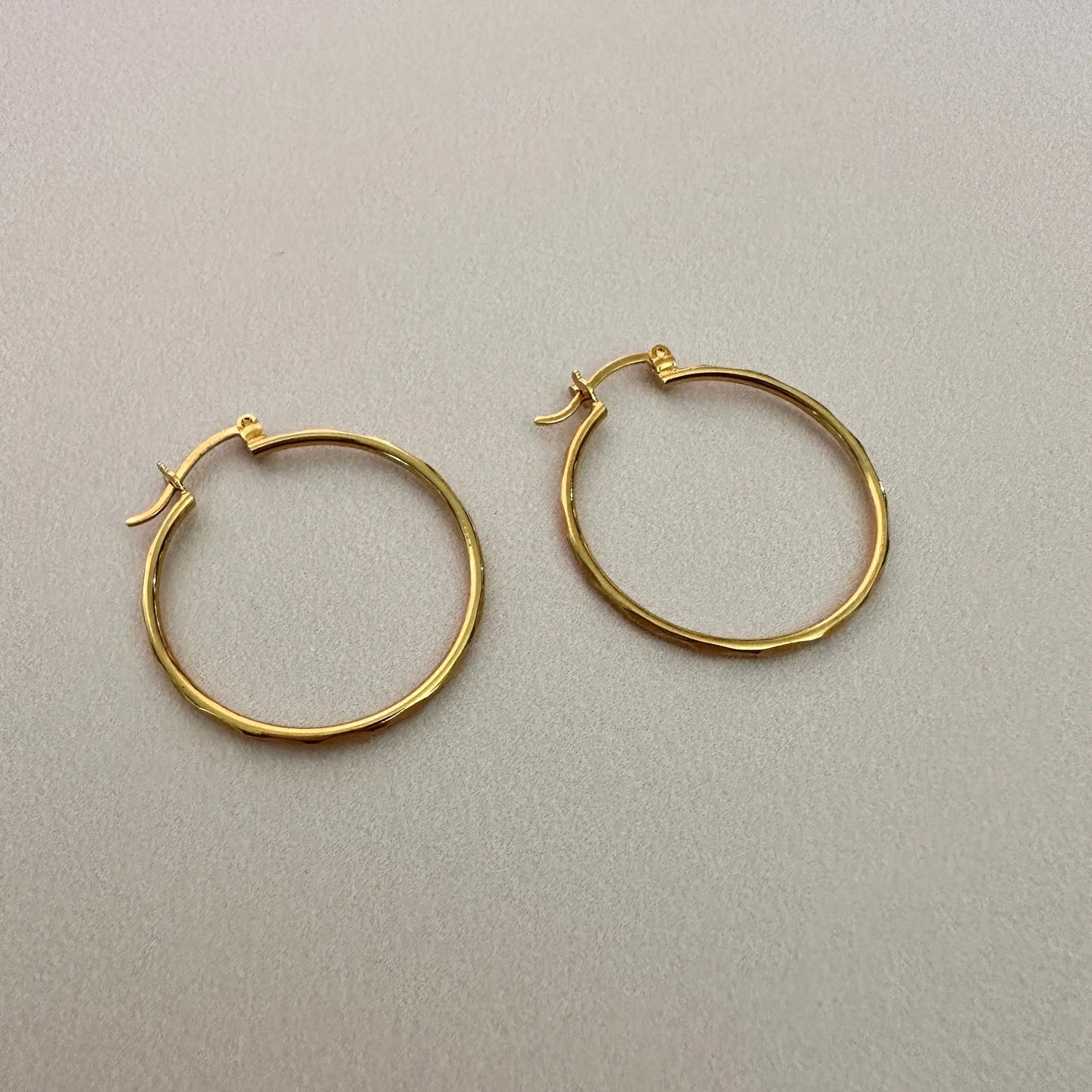 Arracadas Sencillas Grande   Muun Jewelry