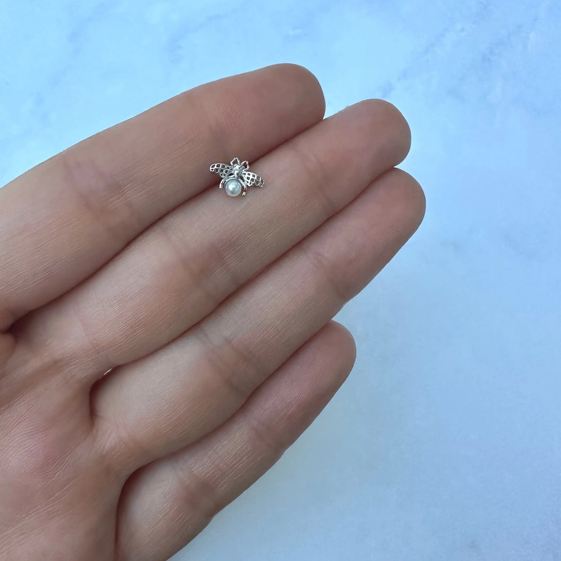 Piercing Acero Abeja plateado   Muun Jewelry