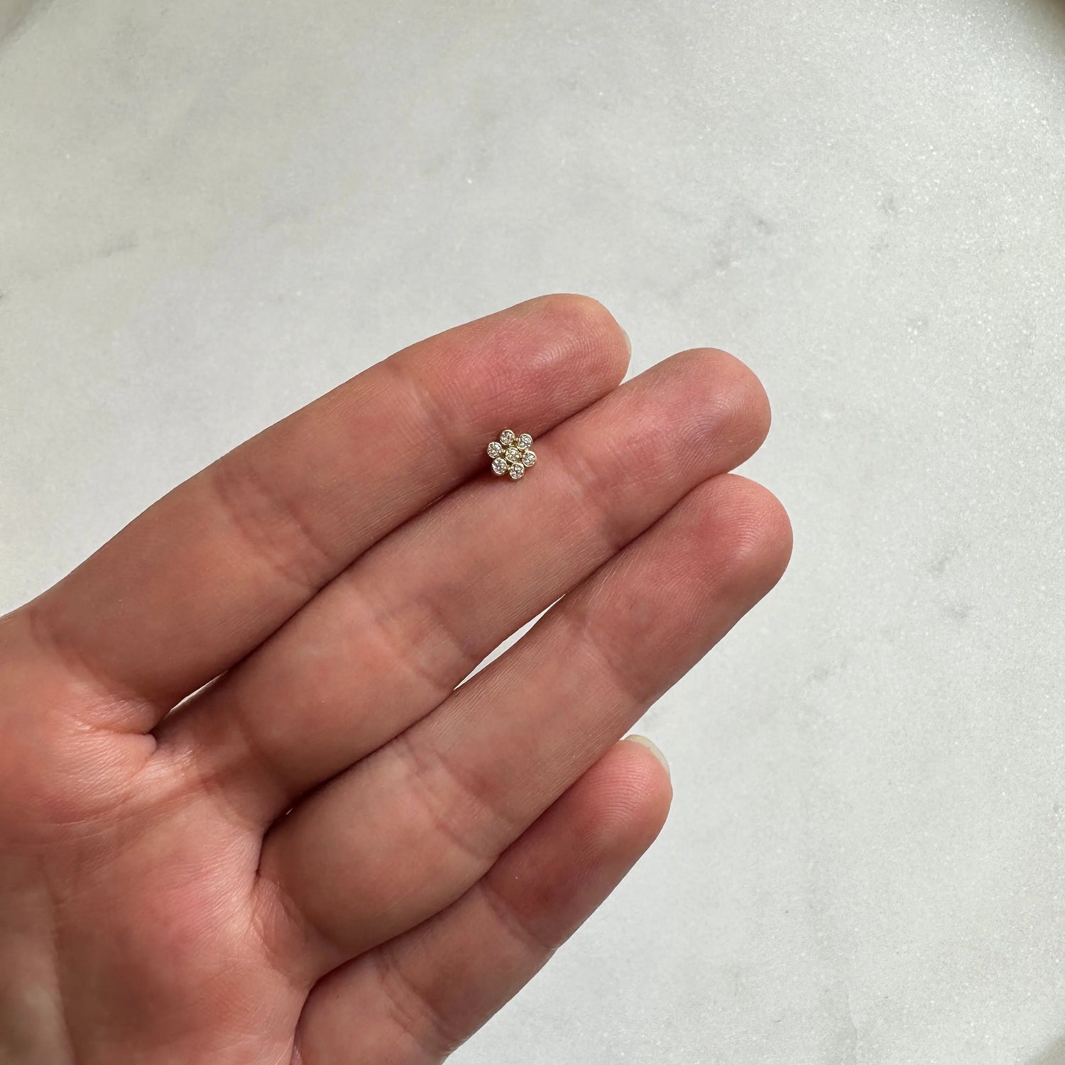 Piercing Flores Zirconias   Muun Jewelry