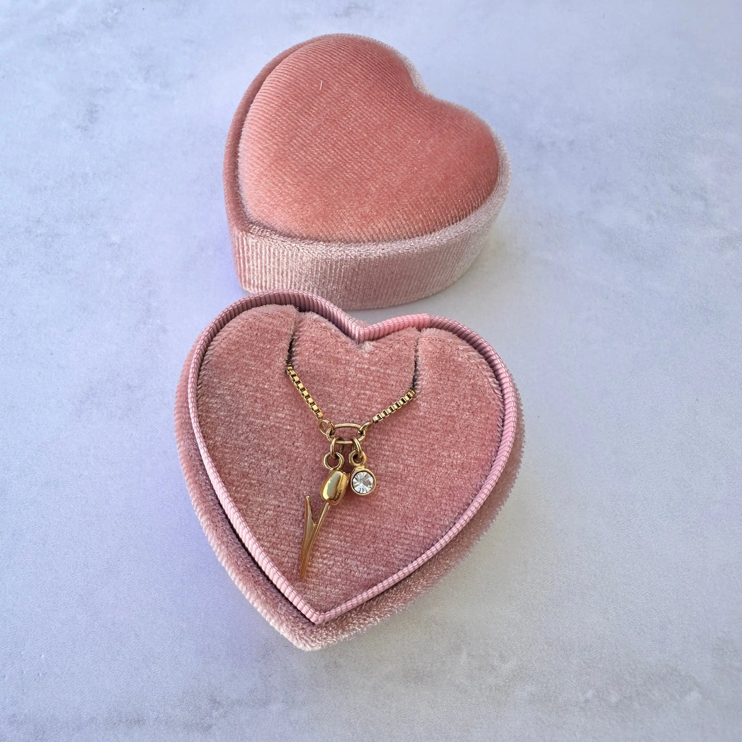 Pulsera Tulipán con joyero corazón   Muun Jewelry