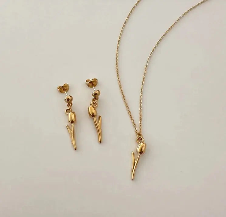 Set Collar y Aretes Tulipán Set Gold  Muun Jewelry